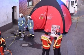 Feuerwehr Düren: FW Düren: Neuer Gerätewagen Einsatzhygiene