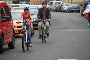 POL-HM: Fahrradaktion &quot;Sicher auf zwei Rädern&quot; in Hameln