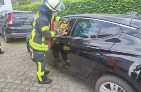Freiwillige Feuerwehr Celle: FW Celle: Kind in PKW eingeschlossen