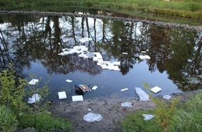 Kreispolizeibehörde Viersen: POL-VIE: Schwalmtal: I-Pads und Zubehör aus Schulzentrum gestohlen... ...und im Weiher versenkt