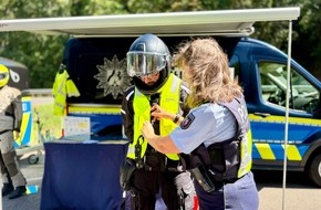 Kreispolizeibeh&ouml;rde Euskirchen: POL-EU: Pr&auml;ventionsaktion "Zwei R&auml;der, ein Leben"