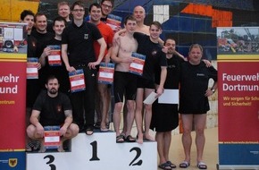 Feuerwehr Dortmund: FW-DO: Feuerwehrsport
Landesportmeisterschaften der Feuerwehren in NRW im Schwimmen und Retten