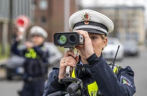 Polizei Mettmann: POL-ME: Geschwindigkeitskontrolle: jede dritte Person zu schnell - 2503109
