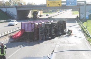 Polizeidirektion Neustadt/Weinstraße: POL-PDNW: Verkehrsunfall mit Lkw / Umgekippter Lkw blockiert B 9