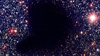 Universit&auml;t Duisburg-Essen: Kosmische Strahlung sichtbar gemacht: Forschende messen erstmals Ionisation in Dunkelwolke