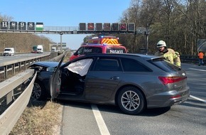 Freiwillige Feuerwehr Lehrte: FW Lehrte: Eine verletzte Person bei Unfall auf der A2 - Rettungsgasse wieder zugeparkt