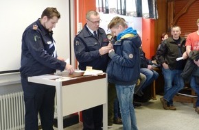 Feuerwehr der Stadt Arnsberg: FW-AR: Auszeichnungen und Beförderungen bei der Arnsberger Jugendfeuerwehr