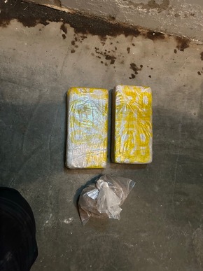 ZOLL-HH: Zoll zieht Drogenhändler in Kiel aus dem Verkehr, Tatverdächtige Brüder wurden festgenommen