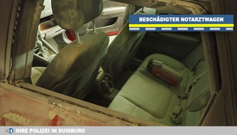 Polizei Duisburg: POL-DU: Altstadt: Notarztwagen zerstört - Zeugen gesucht