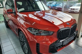 Kreispolizeibehörde Rhein-Sieg-Kreis: POL-SU: Homejacking - Hochwertiger BMW nach Wohnungseinbruch gestohlen