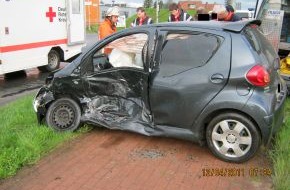 Polizeiinspektion Nienburg / Schaumburg: POL-STH: Schwerer Verkehrsunfall während der Ampelreparatur