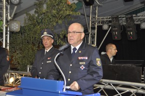 FW-KLE: &quot;Feuerwehr steht für Zusammenhalt, Kameradschaft und eine verlässliche Gemeinschaft.&quot; / Ein Abend mit vielen Gästen: Feuerwehrfest in Bedburg-Hau