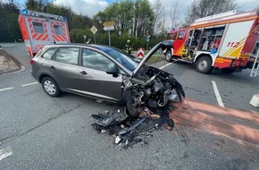 Polizeiinspektion Hildesheim: POL-HI: Diekholzen - Verkehrsunfall nach Vorfahrtsverstoß verursacht Verkehrsbehinderungen