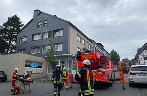 Feuerwehr Mülheim an der Ruhr: FW-MH: Gemeldeter Zimmerbrand mit Person
