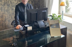 Privathotels Dr. Lohbeck: Privathotels Dr. Lohbeck: Asghar Araghinejad feiert Dienstjubil&auml;um