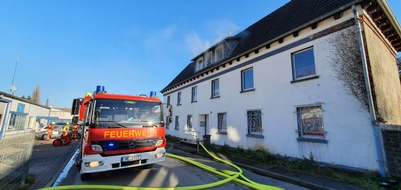 Feuerwehr Velbert: FW-Velbert: Arbeitsreicher Tag für die Feuerwehr Velbert