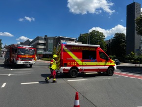 FW-Velbert: Verkehrsunfall mit zwei Pkw am Willi-Brandt-Platz