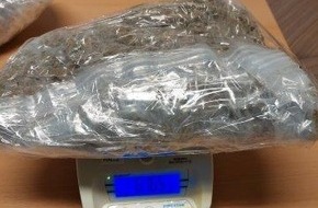 Hauptzollamt Regensburg: HZA-R: Aufgriff von über zwei Kilogramm Marihuana - Zoll stoppt Drogenschmuggler nahe Parsberg