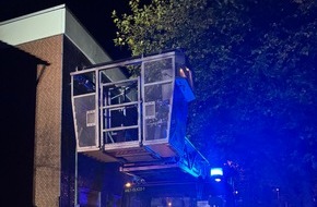 Feuerwehr Ahlen: FW-WAF: Feuer im Treppenraum