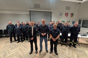 Freiwillige Feuerwehr Bedburg-Hau: FW-KLE: Austausch zwischen Freiwilliger Feuerwehr Bedburg-Hau und Kreispolizeibehörde Kleve