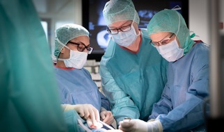 Klinikum Ingolstadt: Minimalinvasive Tumorentfernung an zwei Organen gleichzeitig
