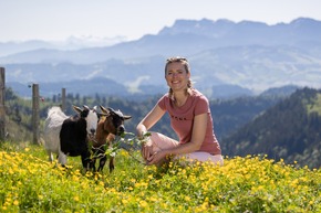 Sommergeschichten: Nicole Bircher auf Besuch bei Seidenraupen, Pilzsammlern und Strahlern
