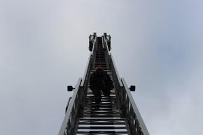 FW-Heiligenhaus: Feuerwehrleute aus dem Kreis zur Ausbildung in Heiligenhaus. (Meldung 27/2021)