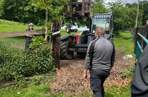 Feuerwehr Velbert: FW-Velbert: Pferd aus misslicher Lage befreit