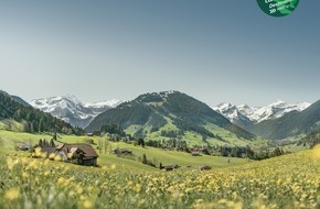 Gstaad Saanenland Tourismus: Ferienregion Gstaad wird mit Swisstainable Destination Level III &ndash; Leading ausgezeichnet