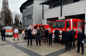 Feuerwehr Bergisch Gladbach: FW-GL: Traditioneller Weihnachtsbesuch mit Abstand