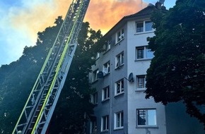 Feuerwehr Dortmund: FW-DO: Feuer in der Dortmunder Nordstadt / Ein Dachstuhlbrand löste einen größeren Feuerwehreinsatz aus