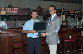 Vectron Systems AG: The 125000th Vectron POS system goes to Paris / German company ranks among the "Top Ten" of European manufacturers of POS systems / Export to 28 countries