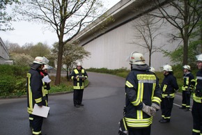 FW-AR: 16 neue Einsatzkräfte verstärken die Arnsberger Feuerwehr