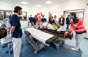 Klinikum Bielefeld gem. GmbH: Studierendenhaus am Campus Klinikum Bielefeld eingeweiht / Lern- und Arbeitszentrum mit hochmodernen Voraussetzungen für Studium, Aus-, Fort- und Weiterbildung in der Medizin