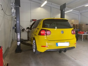 POL-PDTR: Kontrolle an Safety-Days - Verkehrsunsicheren VW Golf GTI aus dem Verkehr gezogen