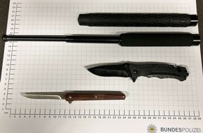 Bundespolizeidirektion Sankt Augustin: BPOL NRW: Bundespolizei beschlagnahmt innerhalb weniger Minuten mehrere gefährliche Gegenstände