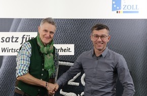 Hauptzollamt Rosenheim: HZA-RO: Abschied beim Hauptzollamt Rosenheim / Leiter Reinhard Mayr geht in den Ruhestand