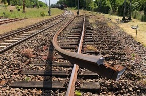 Bundespolizeiinspektion Stralsund: BPOL-HST: Nachmeldung: Güterwaggon im Bahnhof Demmin entgleist - erheblicher Sachschaden