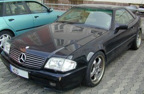 Polizeidirektion Göttingen: POL-GOE: (708/2005) Soko "Fichte fragt: "Wer hat den abgebildeten schwarzen Mercedes 500SL gesehen?" - Toter im Fichtenwald