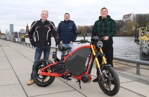eROCKIT Group: Max Kruse und Aaron Troschke eröffnen Zweiradsaison 2021 mit einzigartigem Elektromotorrad