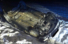 Polizei Minden-L&uuml;bbecke: POL-MI: Auto rutscht in Graben