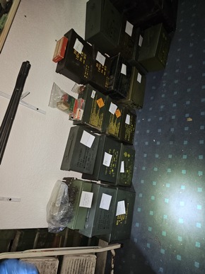 POL-W: W/RS Weiterer versteckter Raum entdeckt - Gemeinsame Presseerklärung von Staatsanwaltschaft und Polizei Wuppertal