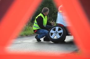 Polizeiinspektion Hameln-Pyrmont/Holzminden: POL-HM: Mitführpflicht einer Warnweste in Kraftfahrzeugen