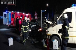 Feuerwehr Iserlohn: FW-MK: Nächtlicher Verkehrsunfall
