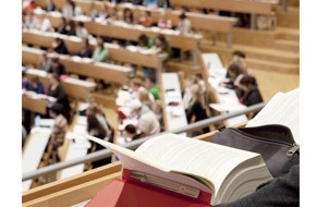 Universität Konstanz: CHE-Hochschulranking: Besonders gute Studienunterstützung in Konstanz, PI Nr. 37/2022