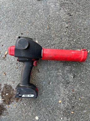 POL-WHV: Sicherstellung von mutma&szlig;lichem Diebesgut - Polizei sucht Gesch&auml;digte