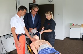 Feuerwehr Bremerhaven: FW Bremerhaven: Zwei neue Simulationstrainer für die Ausbildung angeschafft