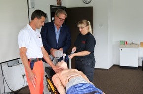 Feuerwehr Bremerhaven: FW Bremerhaven: Zwei neue Simulationstrainer für die Ausbildung angeschafft