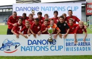 Danone DACH: Das Nachwuchsteam vom SV Wehen Wiesbaden fliegt zum Weltfinale nach Brasilien (FOTO)