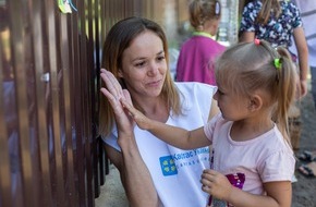 Caritas international: Caritas international: So viel Hilfe wie nie zuvor / Jahresbericht: Weltweit 9,8 Millionen Hilfsbedürftige unterstützt - Rekordspendensumme für Ukraine-Hilfe / Hilfe-Bedarf weiter steigend